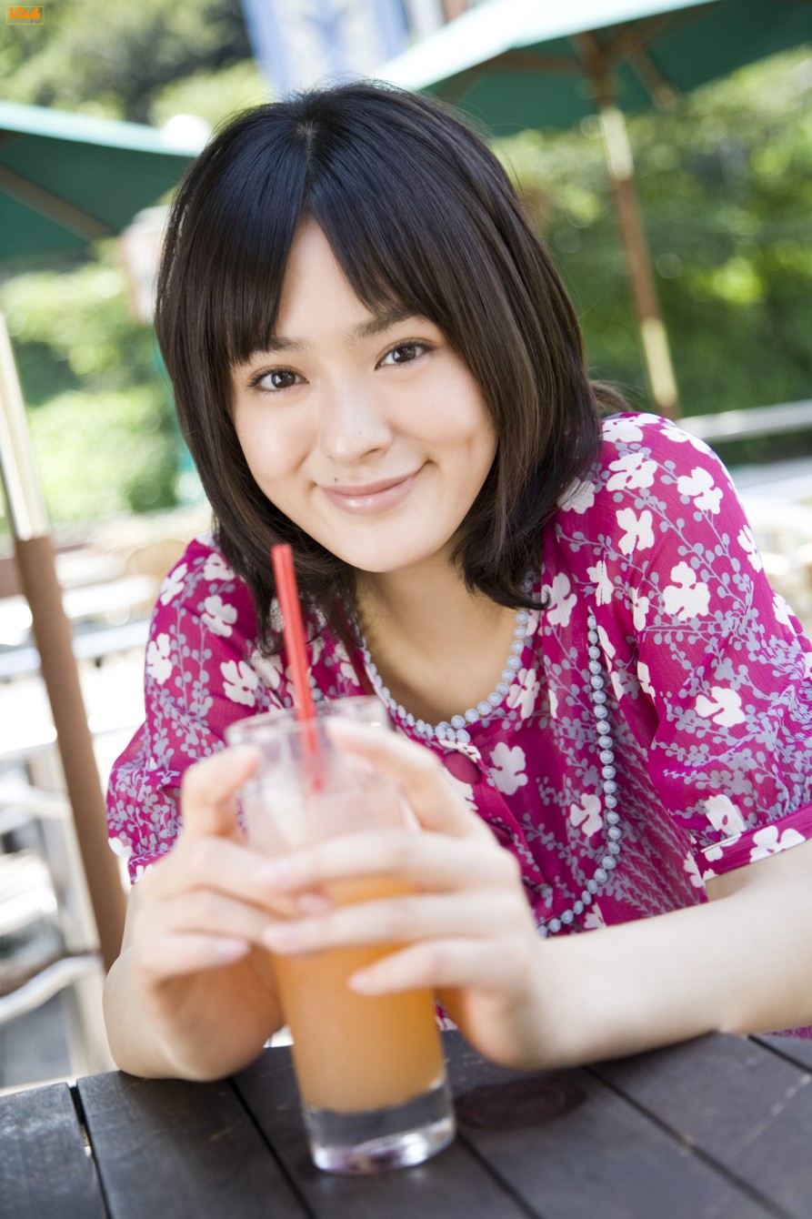 Bomb.tv.2007.10.Shihori.Kanjiya_23