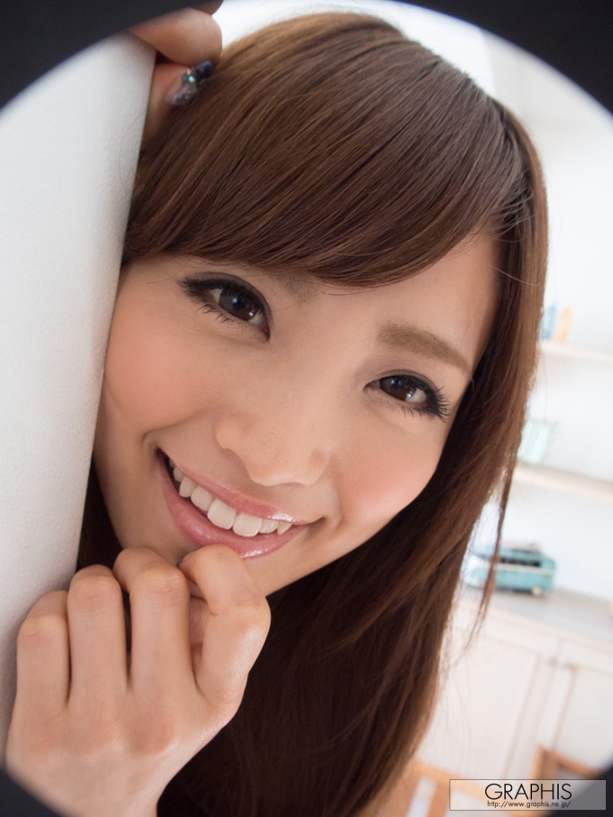 Graphis_20140702_Ura_Harumi_Tachibana_10