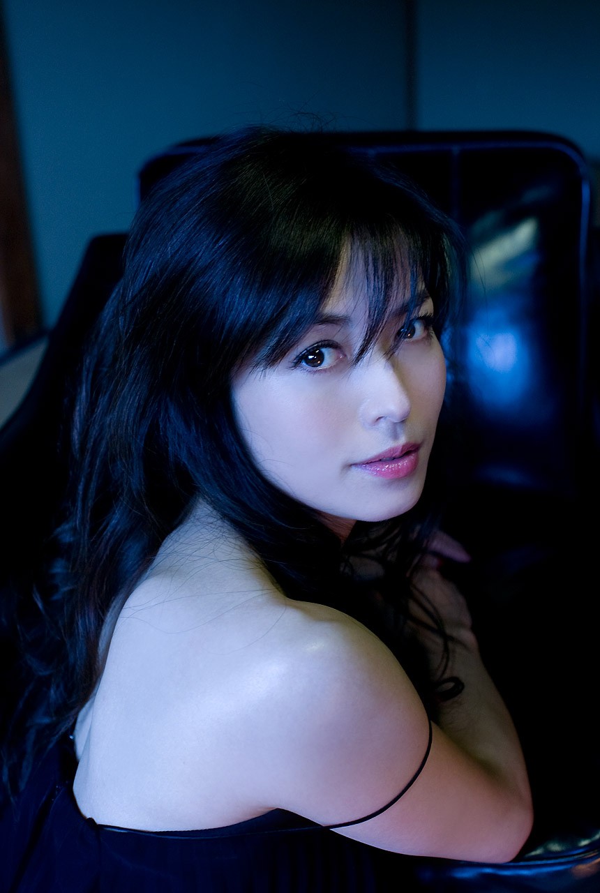 [Image.tv]09.02.13Megumi_Yokoyama_19